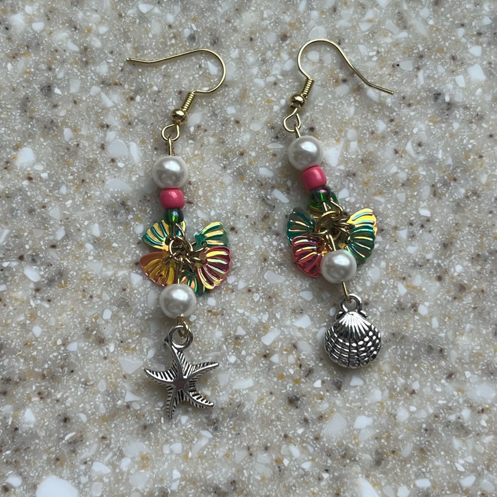 Tropical Charm Earrings with Starfish and Seashell
